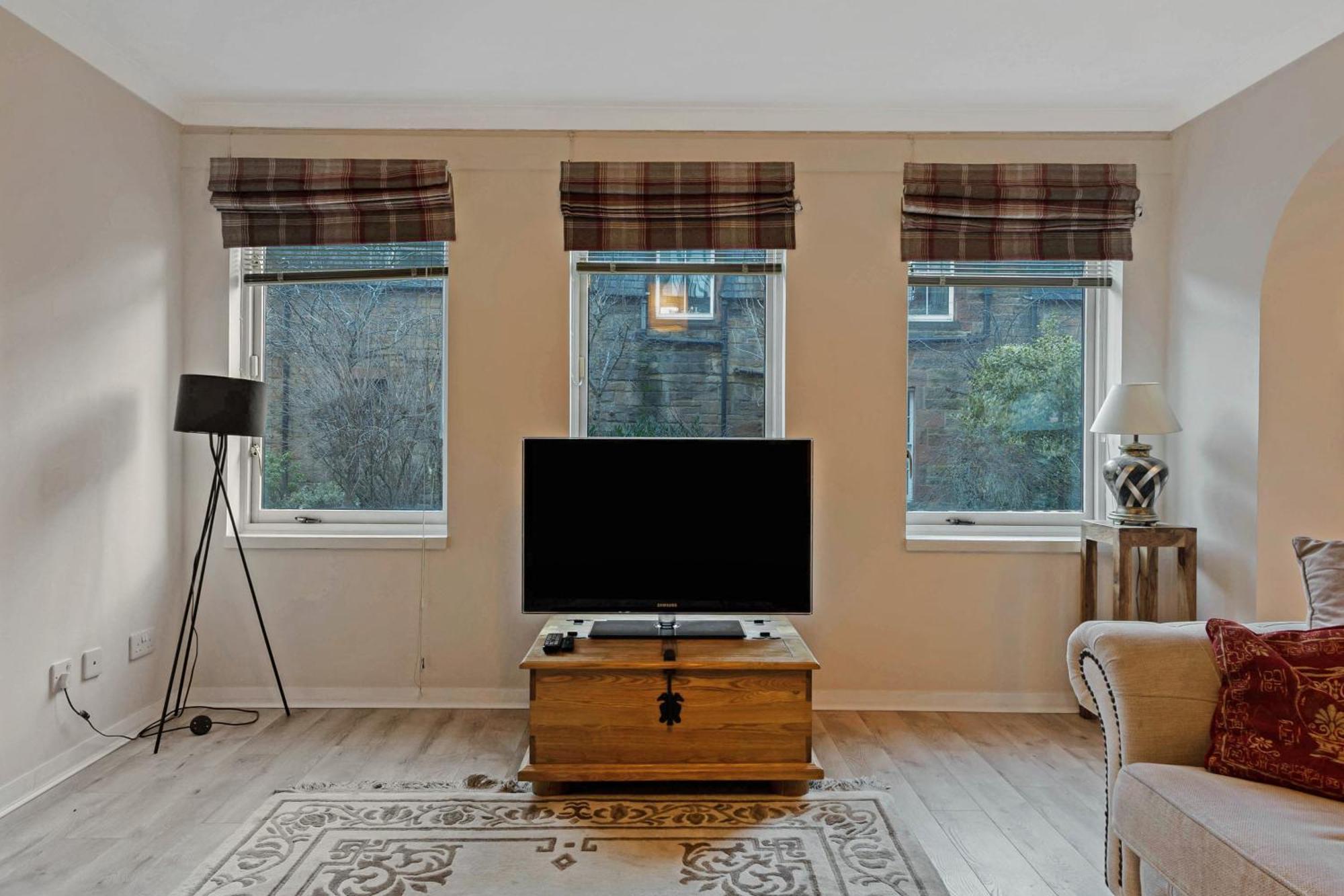 Elegant & Unique Getaway - Spacious 3 Bedroom, 2 Bathroom City Centre Apartment - Free Allocated Parking. Эдинбург Экстерьер фото