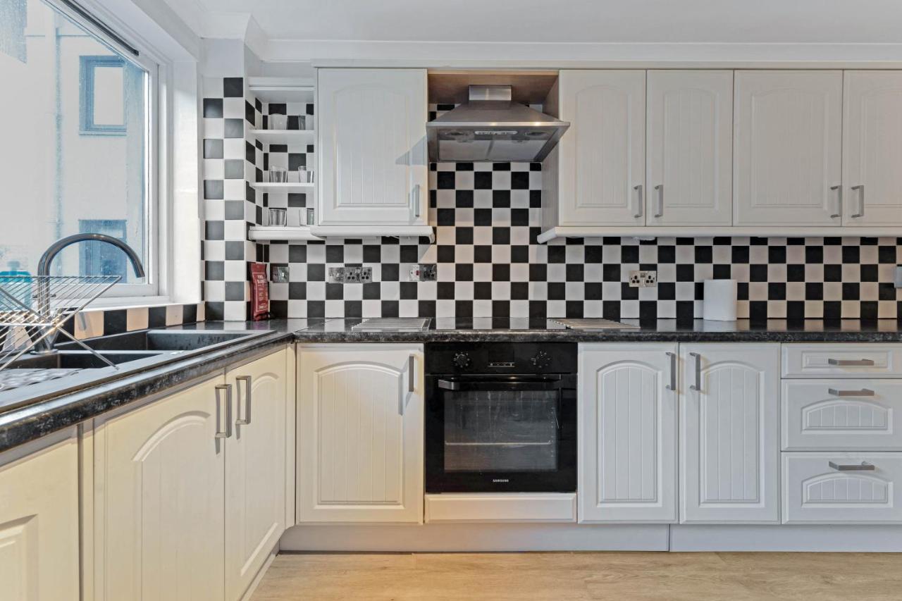Elegant & Unique Getaway - Spacious 3 Bedroom, 2 Bathroom City Centre Apartment - Free Allocated Parking. Эдинбург Экстерьер фото