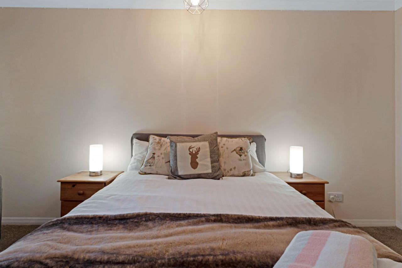 Elegant & Unique Getaway - Spacious 3 Bedroom, 2 Bathroom City Centre Apartment - Free Allocated Parking. Эдинбург Экстерьер фото
